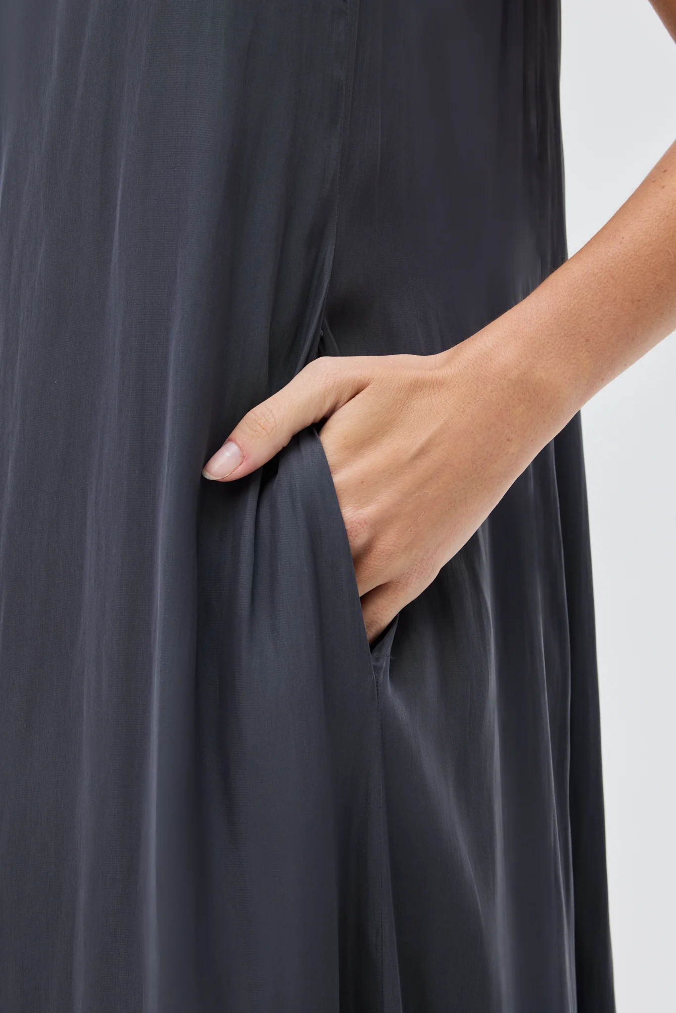 LEXIE DRESS - Image 5