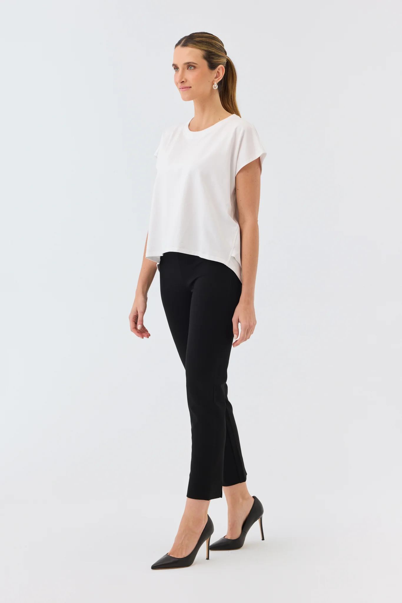 SOHO TEE - Image 5